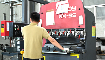 東莞（wǎn）鈑金廠