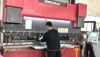  研發中心（xīn）